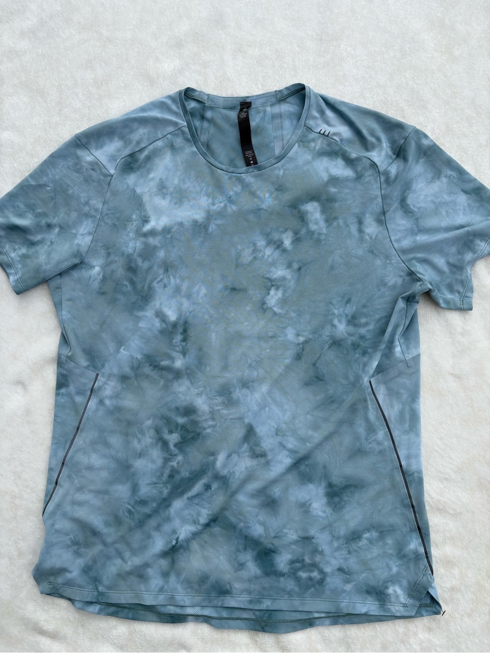 Lululemon Blue Spray Dye Short Sleeve Top Shirt Men's Large
